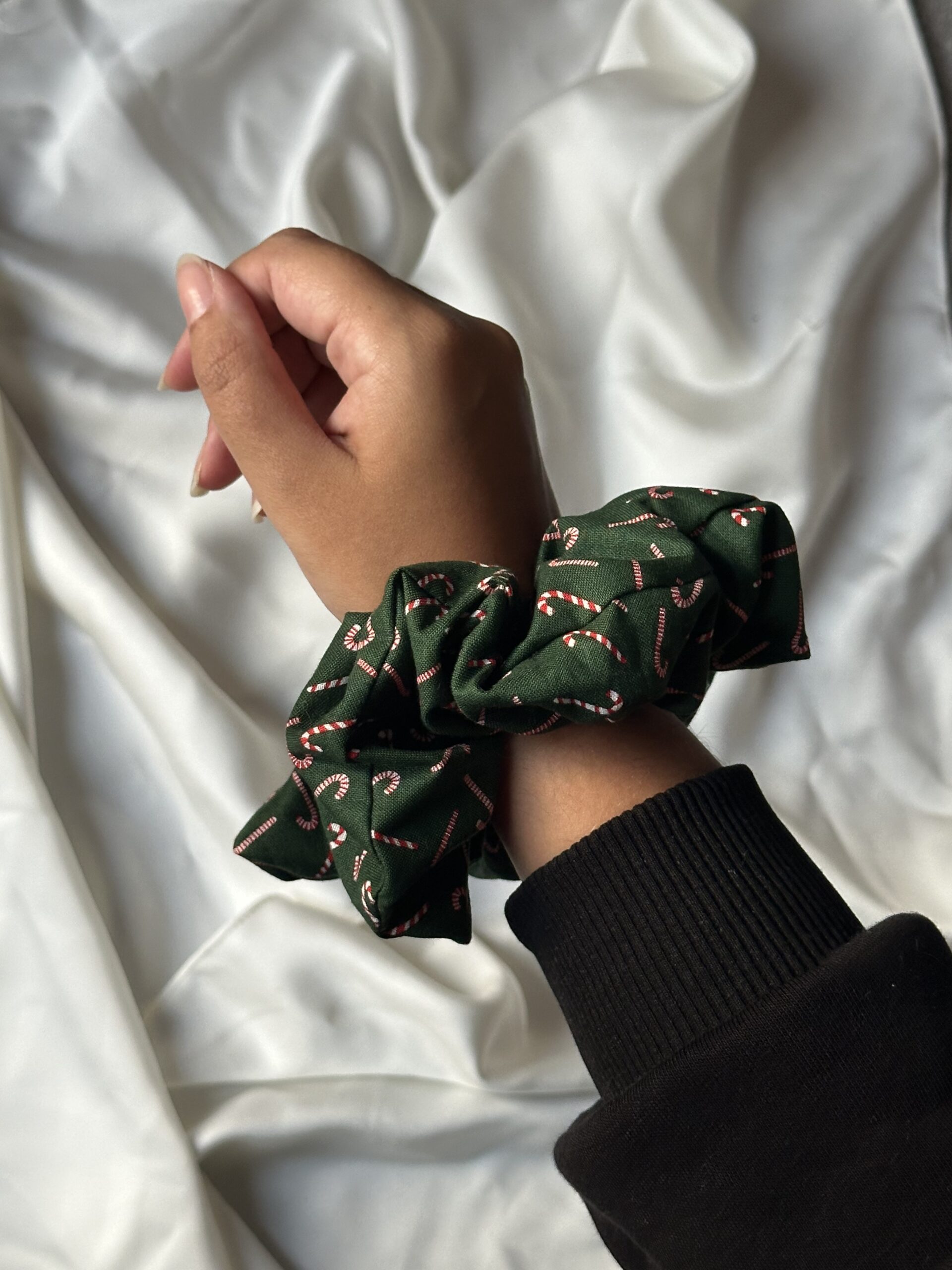 Oversized Peppermint Stick Scrunchie - Image 2