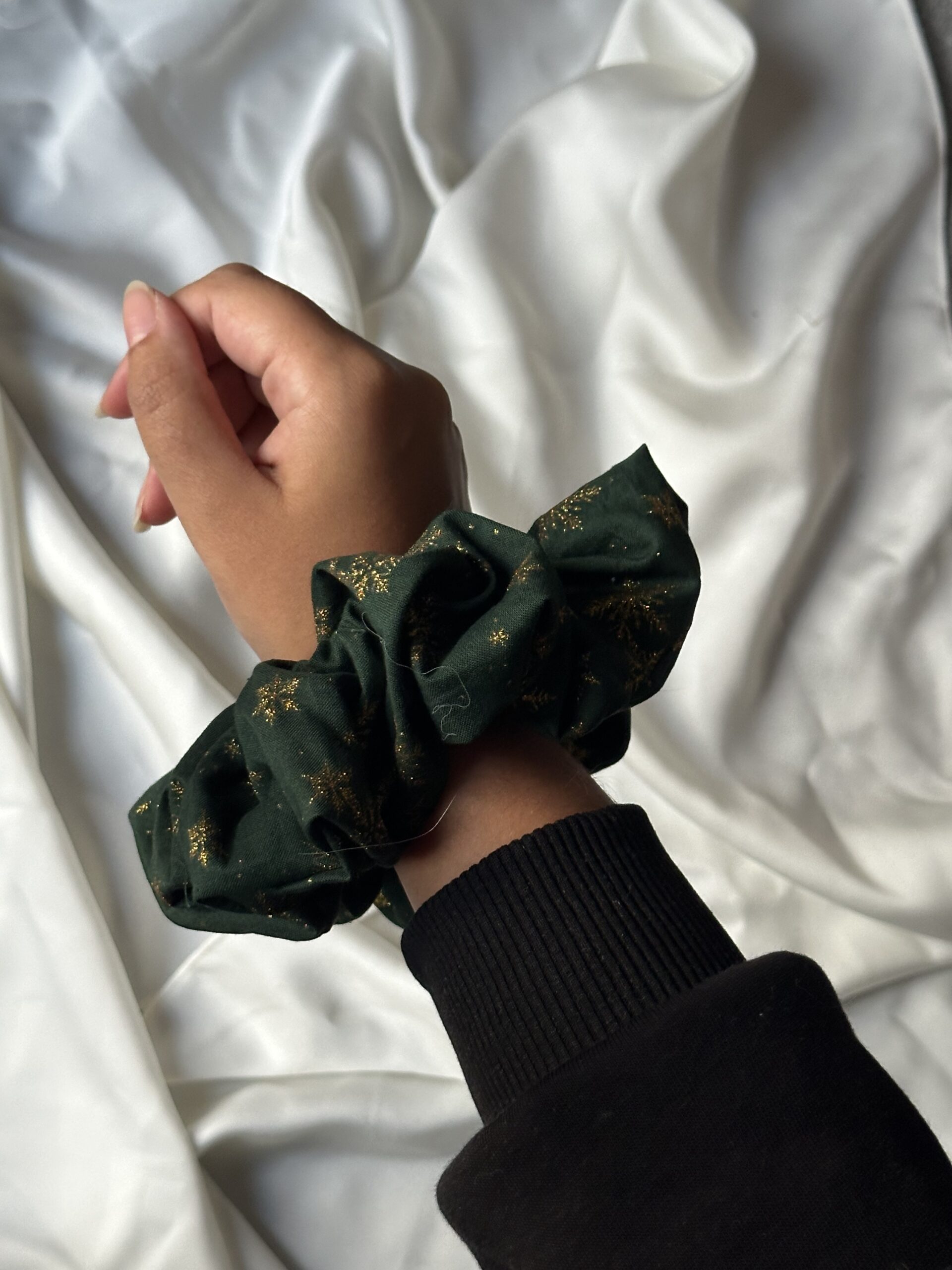 Oversized Festive Lights Scrunchie - Image 2