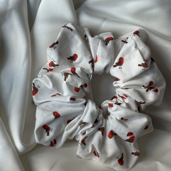 Oversized Christmas Robin Scrunchie