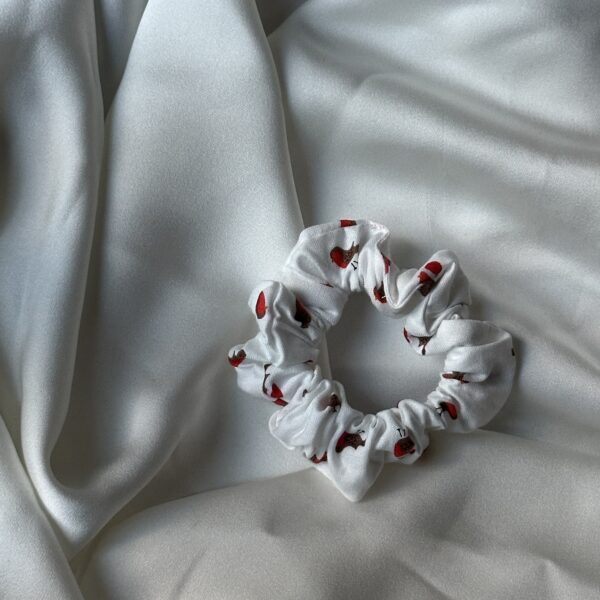 Mini Christmas Robin Scrunchie
