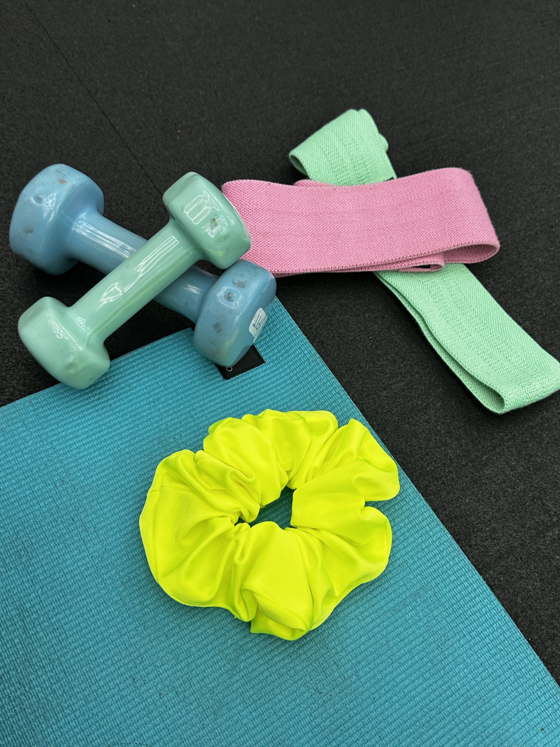 Sport - Neon Yellow Oversized Scrunchie