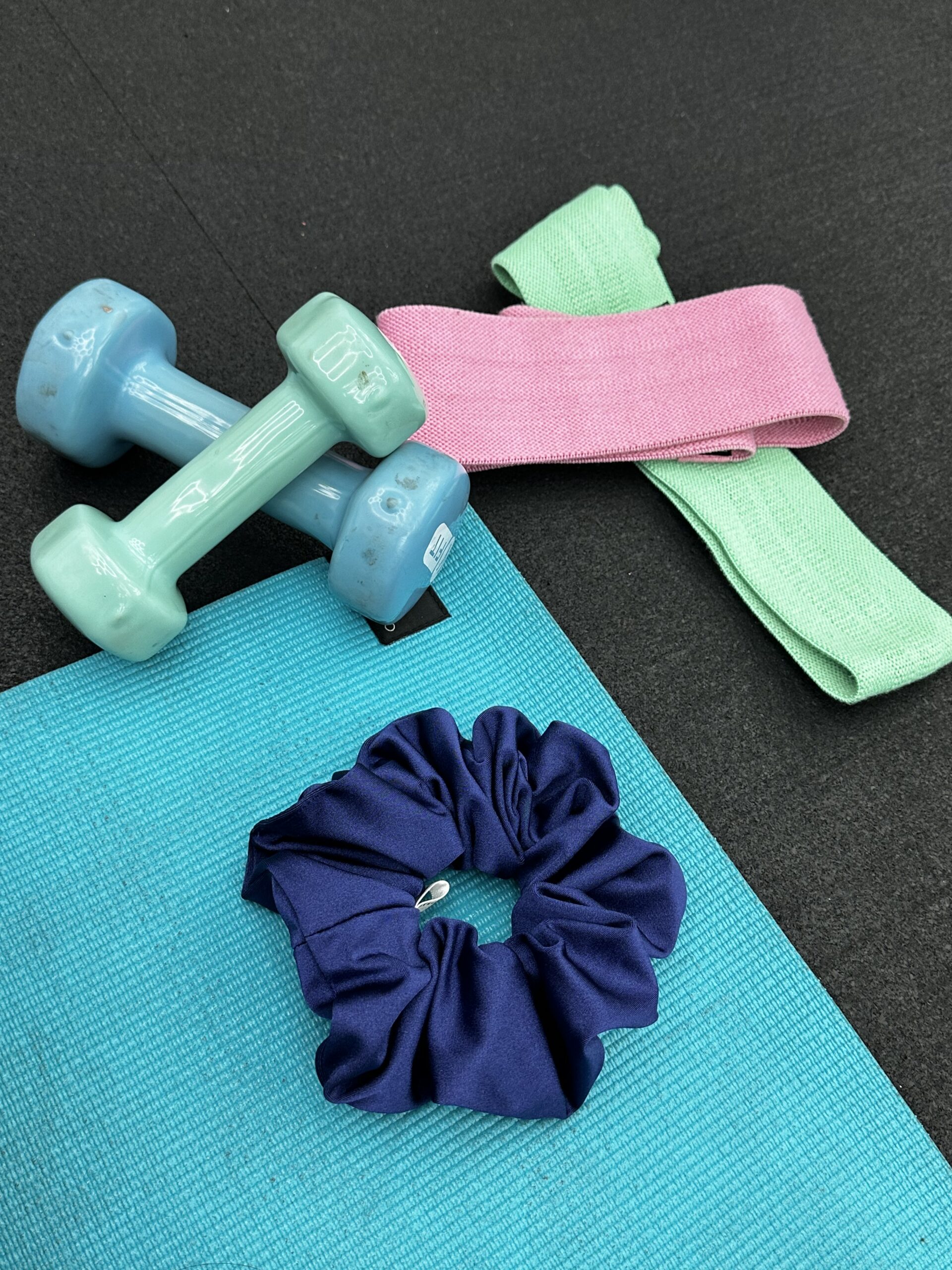 Sport - Navy Oversized Scrunchie