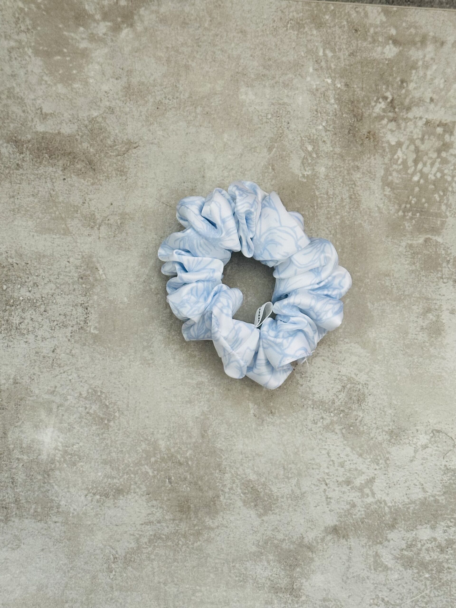 Silk Scrunchie - Petunia