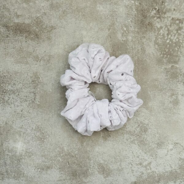 Regular Broderie Anglaise - Pattern Scrunchie