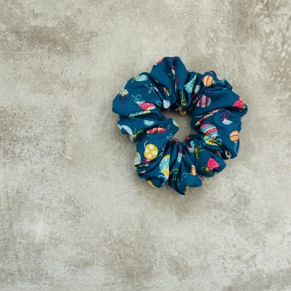 Regular Liberty Scrunchie - Deck The Halls Tumbling Baubles